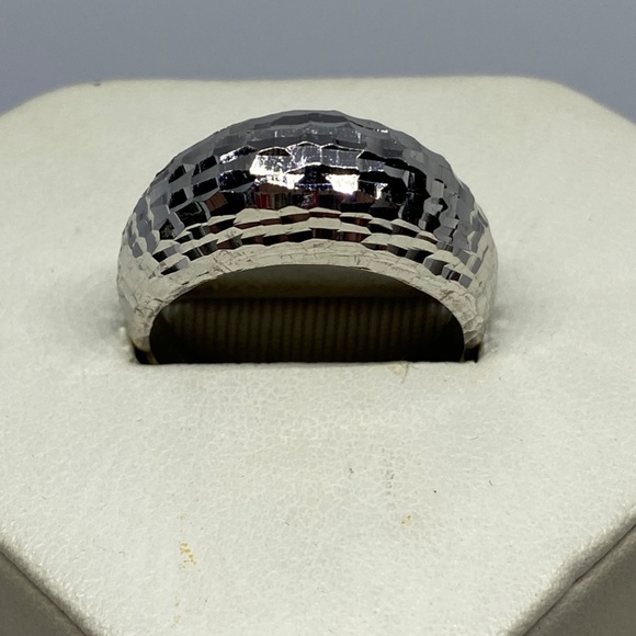 Italian 14k White Gold Dome Ring - Picture 3 of 9